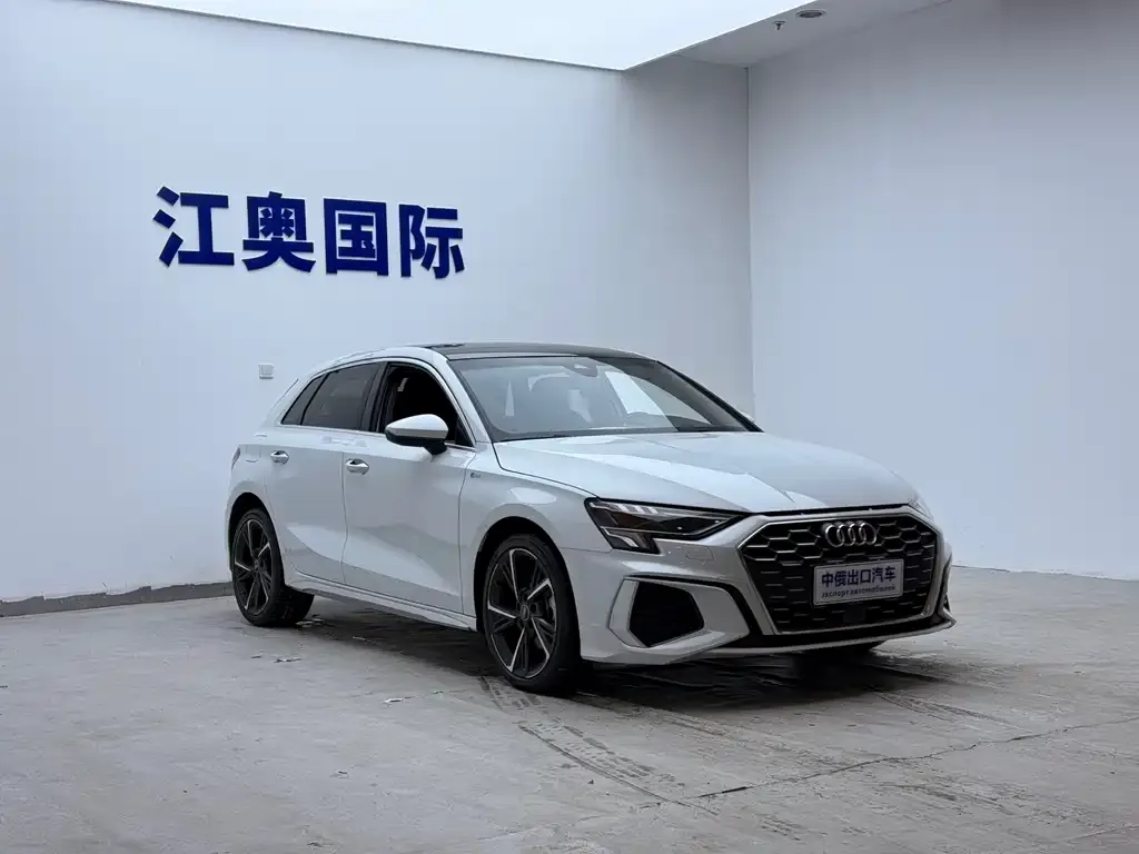 Audi A3 2023 из CN, фото 6