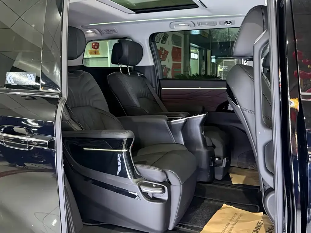 GAC Motor Trumpchi M8 — фото 8