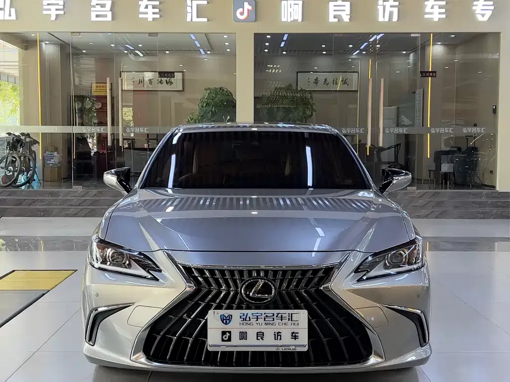 Lexus ES — фото 2