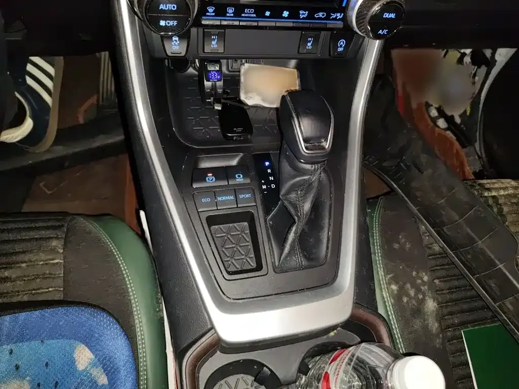 Toyota RAV4 2021 из CN, фото 9