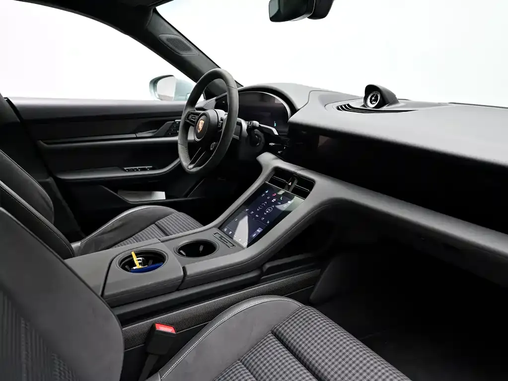 Porsche Taycan 2024 из CN, фото 10