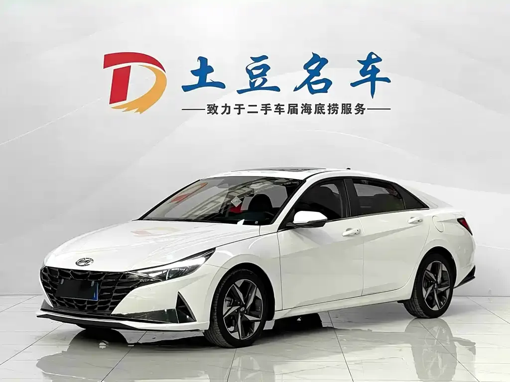 Hyundai Elantra 2023 из CN, фото 1