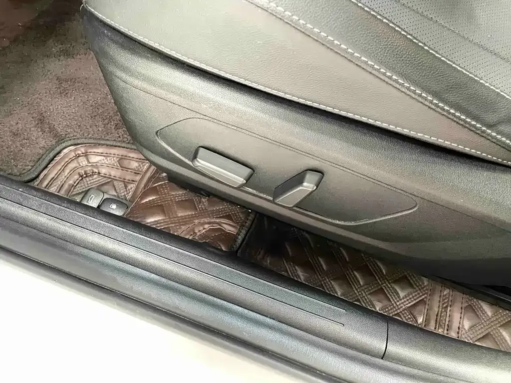 Hyundai Elantra 2023 из CN, фото 9