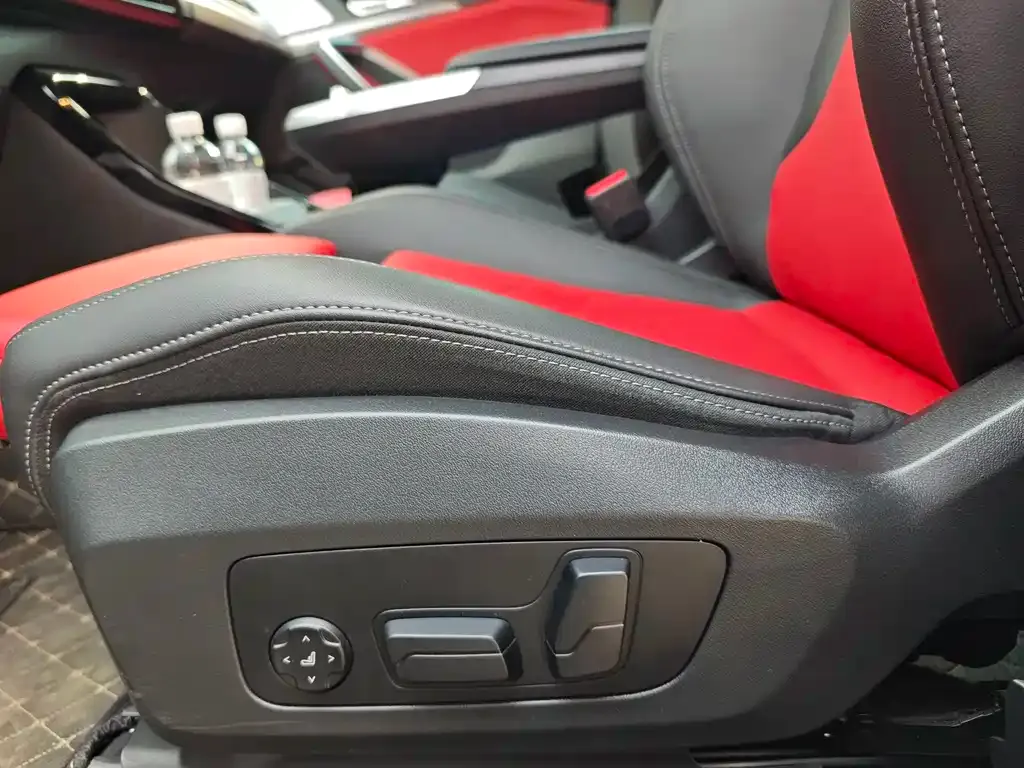 BMW X2 M35i 2024 из CN, фото 4