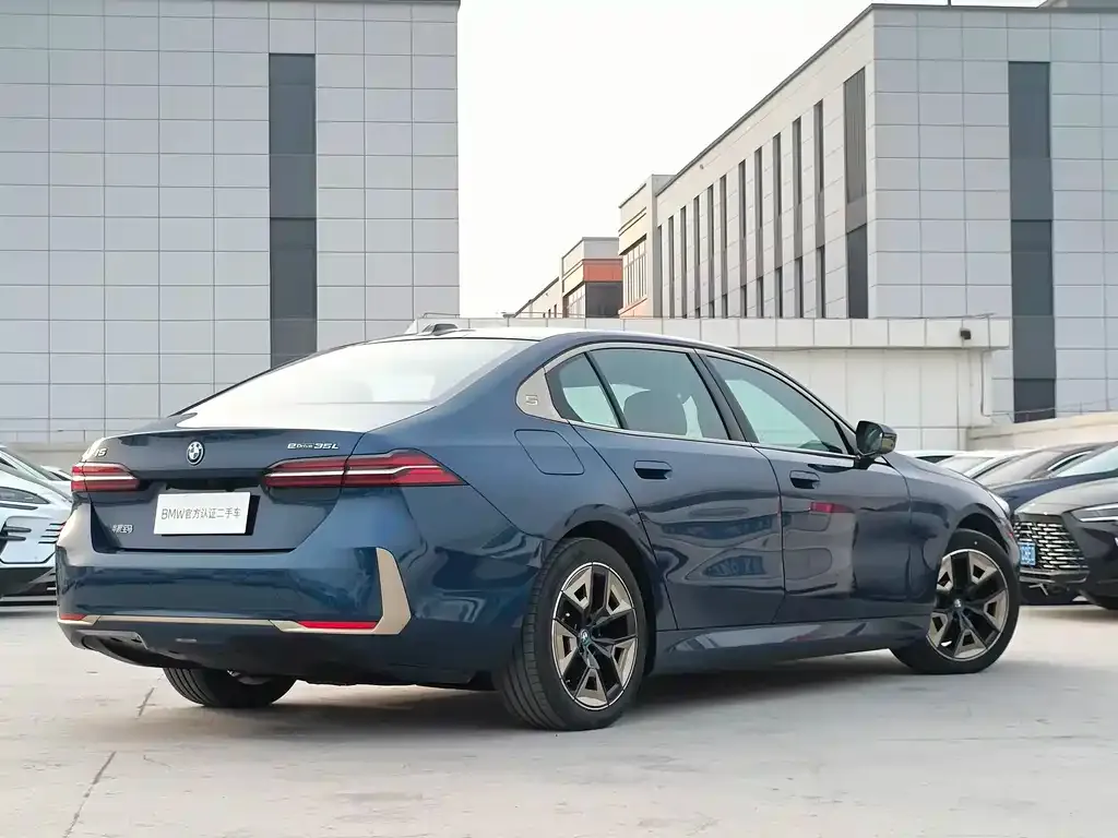 BMW i5 2024 из CN, фото 3