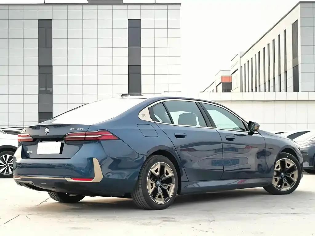 BMW i5 2024 из CN, фото 5