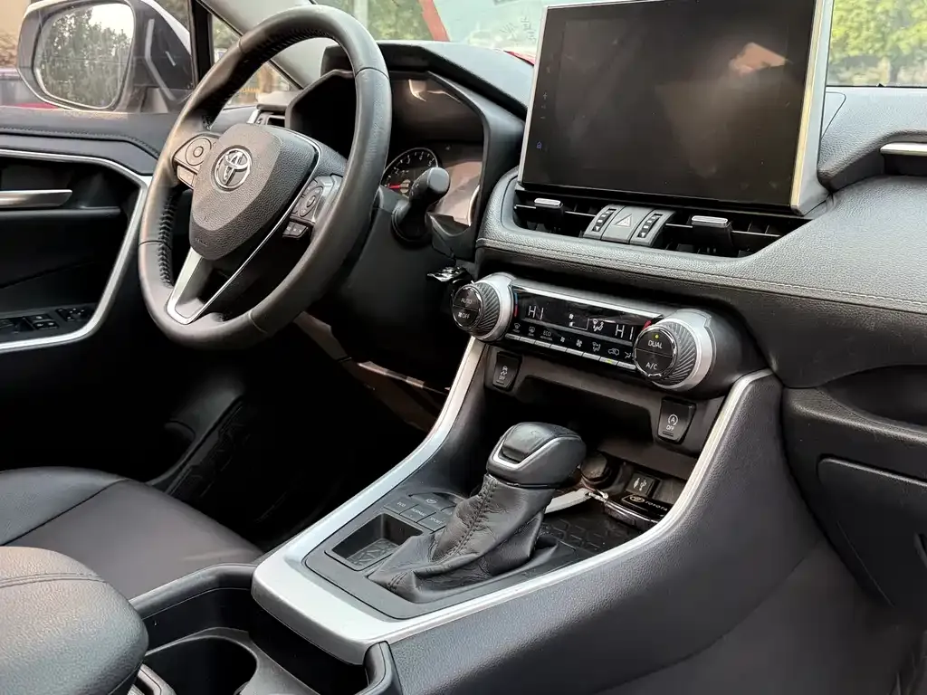 Toyota Wildlander 2021 из CN, фото 2