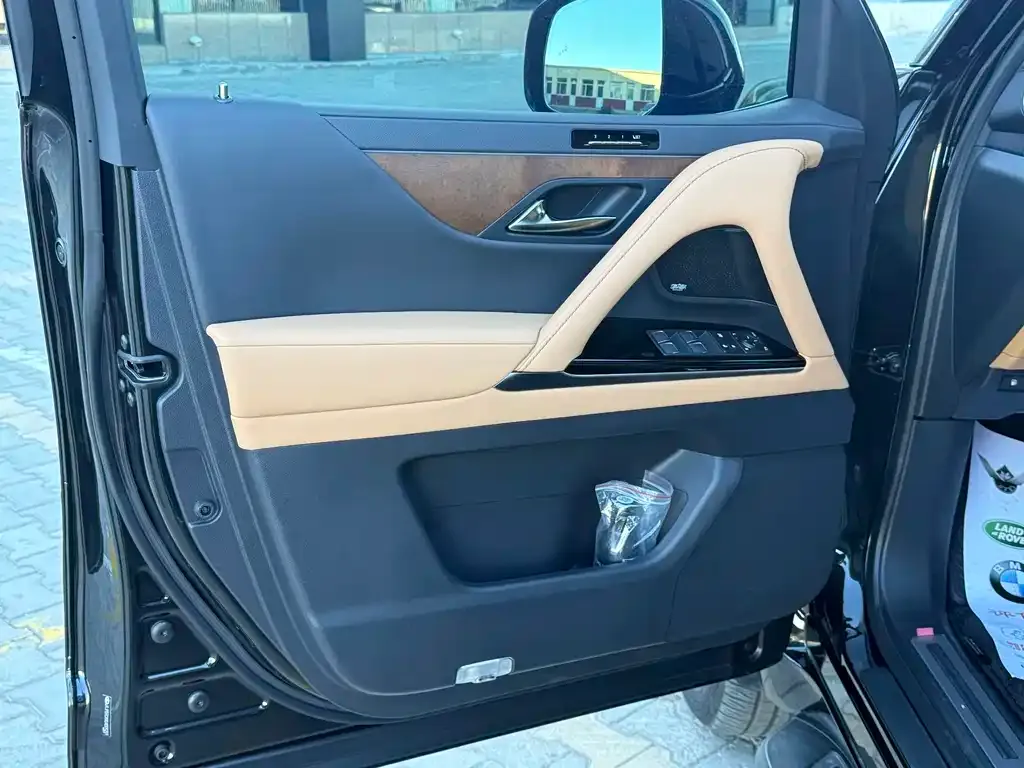 Lexus LX 2025 из CN, фото 4