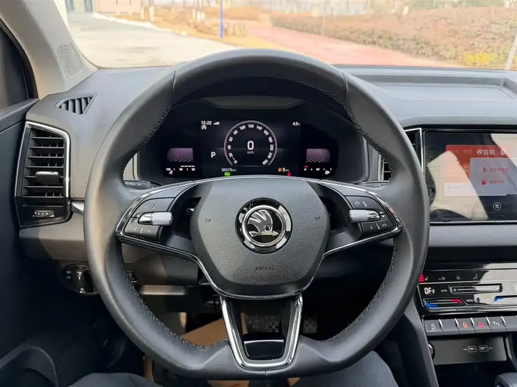 Skoda Karoq — фото 4