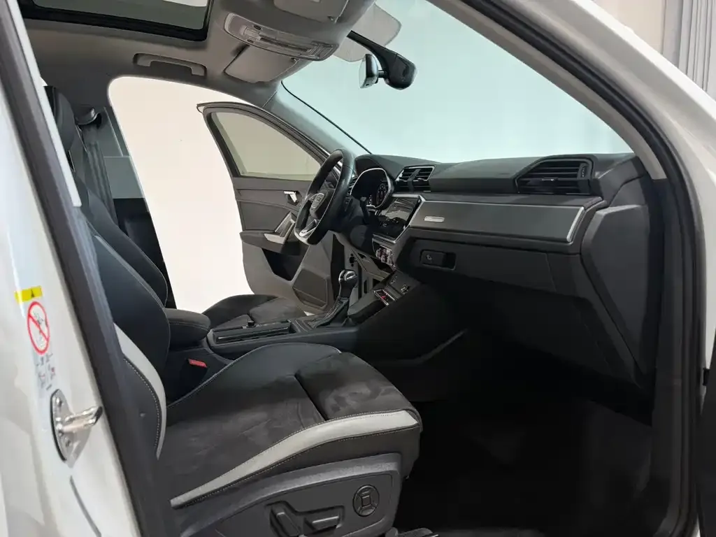 Audi Q3 2022 из CN, фото 2