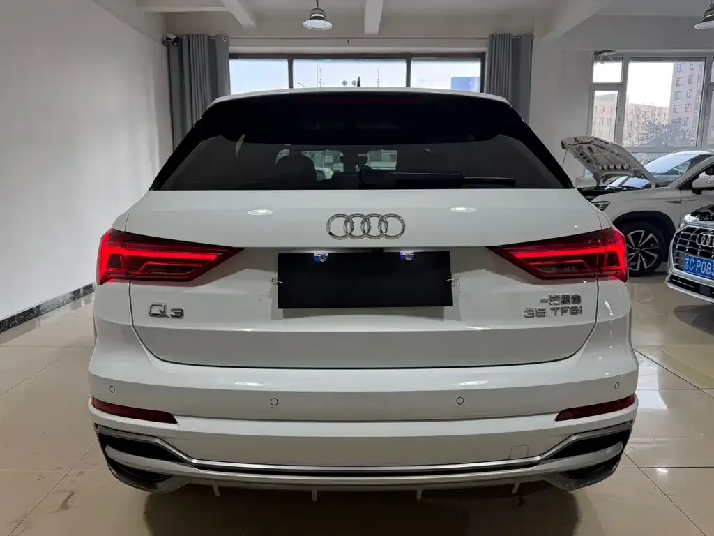 Audi Q3 2022 из CN, фото 3