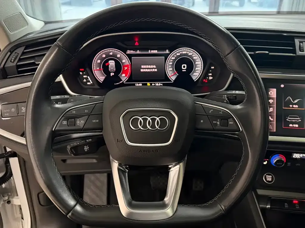 Audi Q3 2022 из CN, фото 4