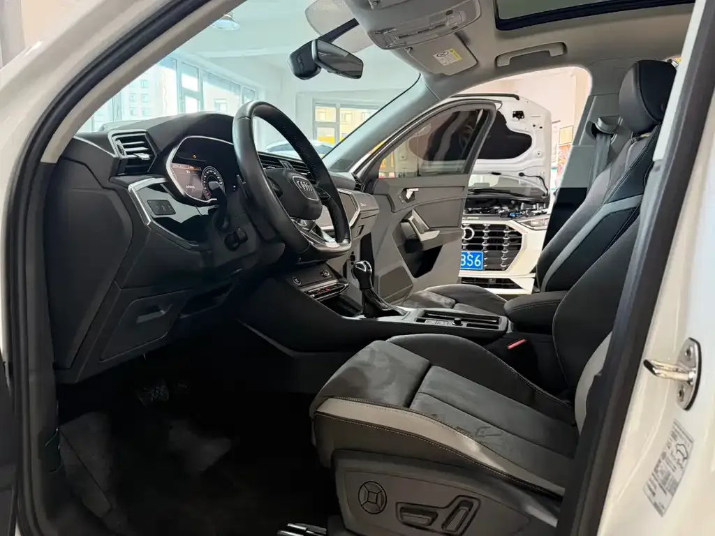Audi Q3 2022 из CN, фото 5