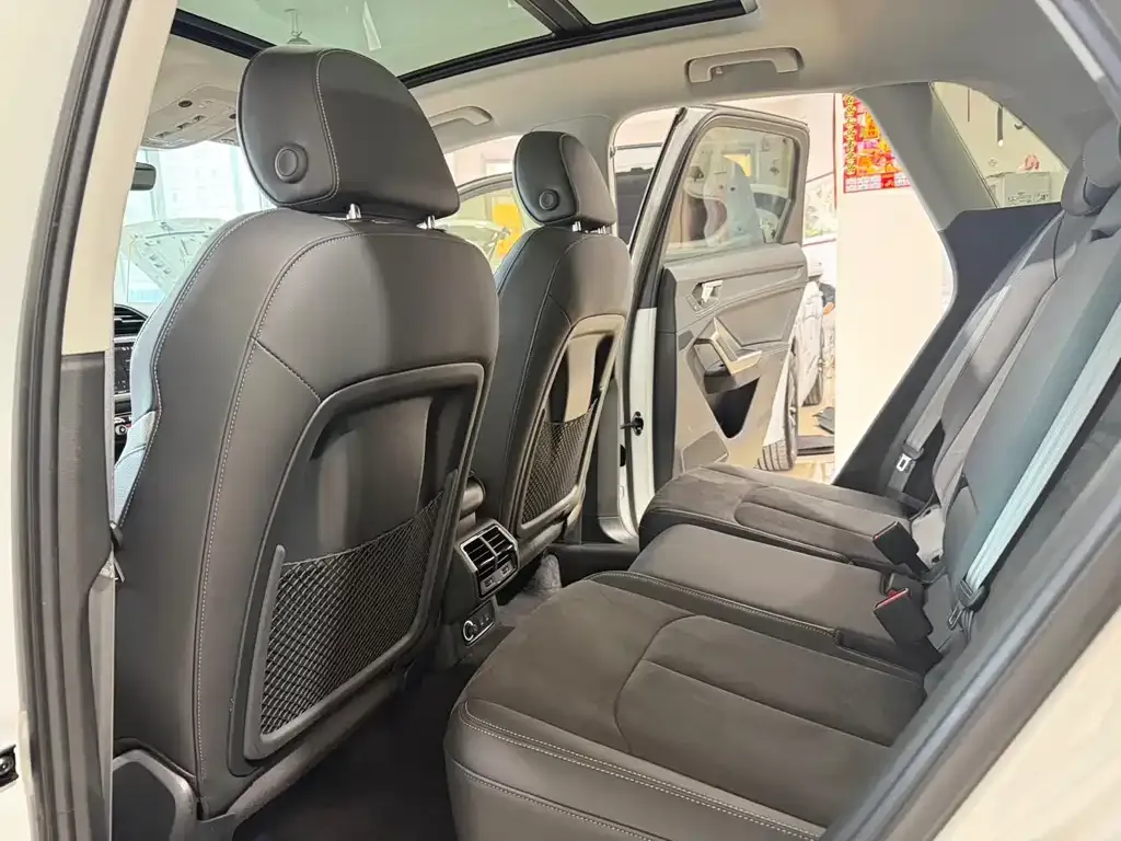 Audi Q3 2022 из CN, фото 7