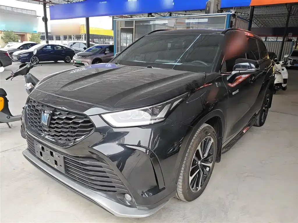 Toyota Crown Kluger 2024 из CN, фото 9
