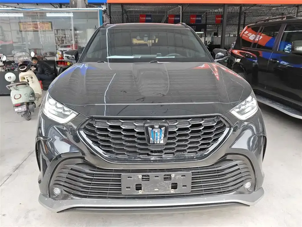 Toyota Crown Kluger 2024 из CN, фото 6
