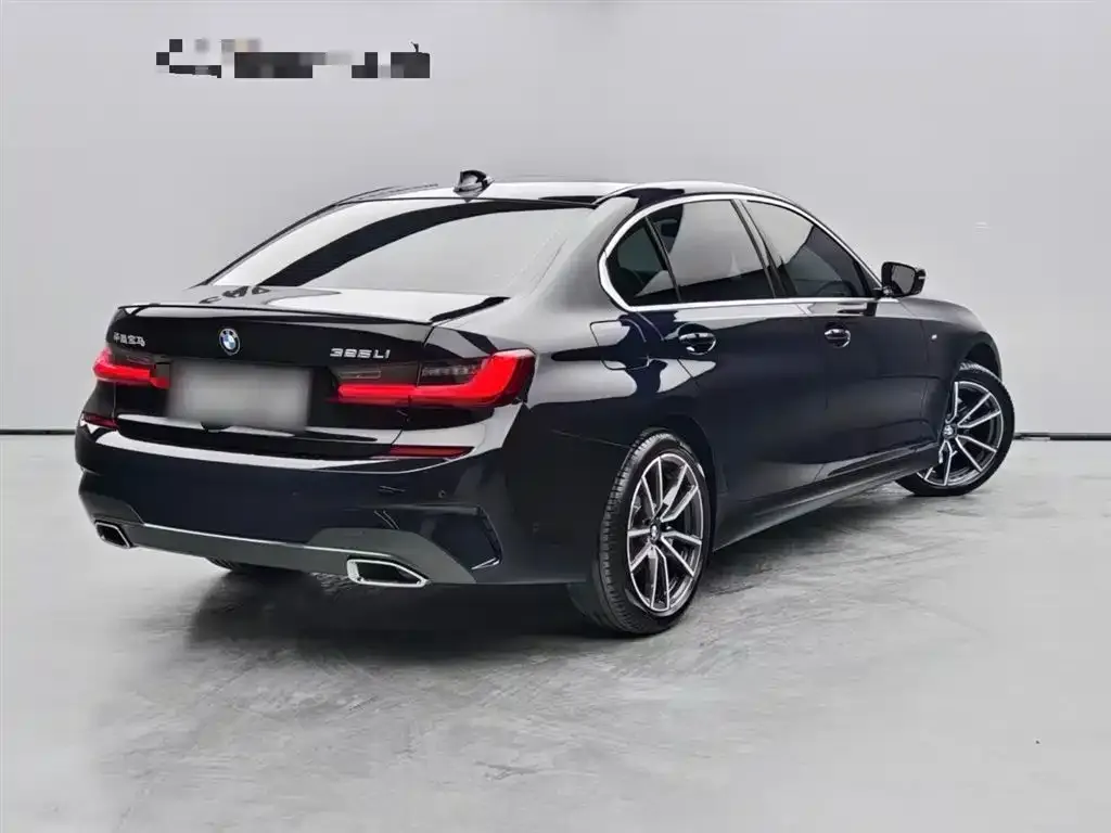 BMW 3 Series 2022 из CN, фото 2