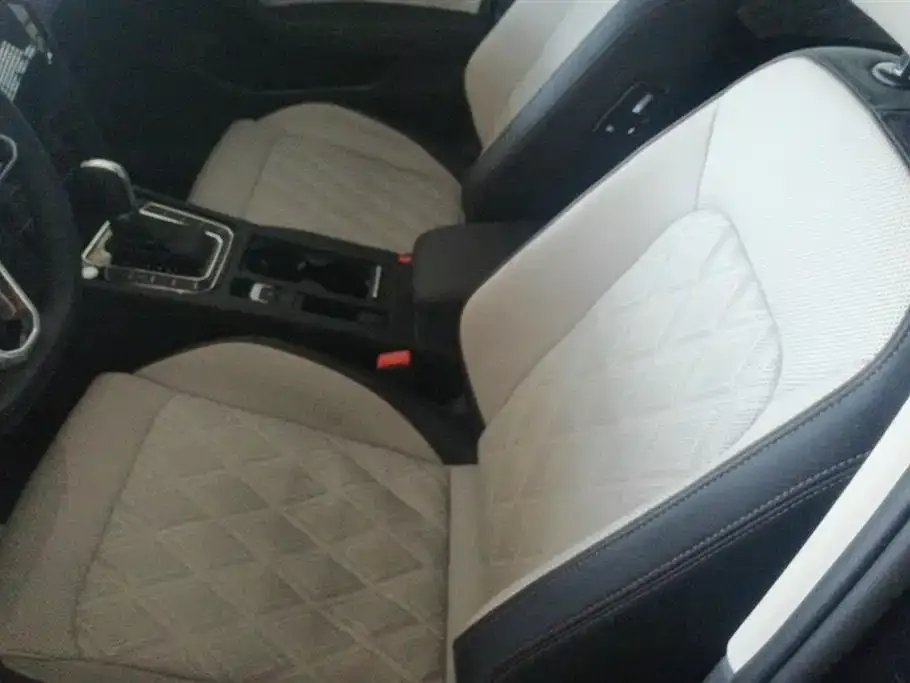 Volkswagen Magotan 2024 из CN, фото 6