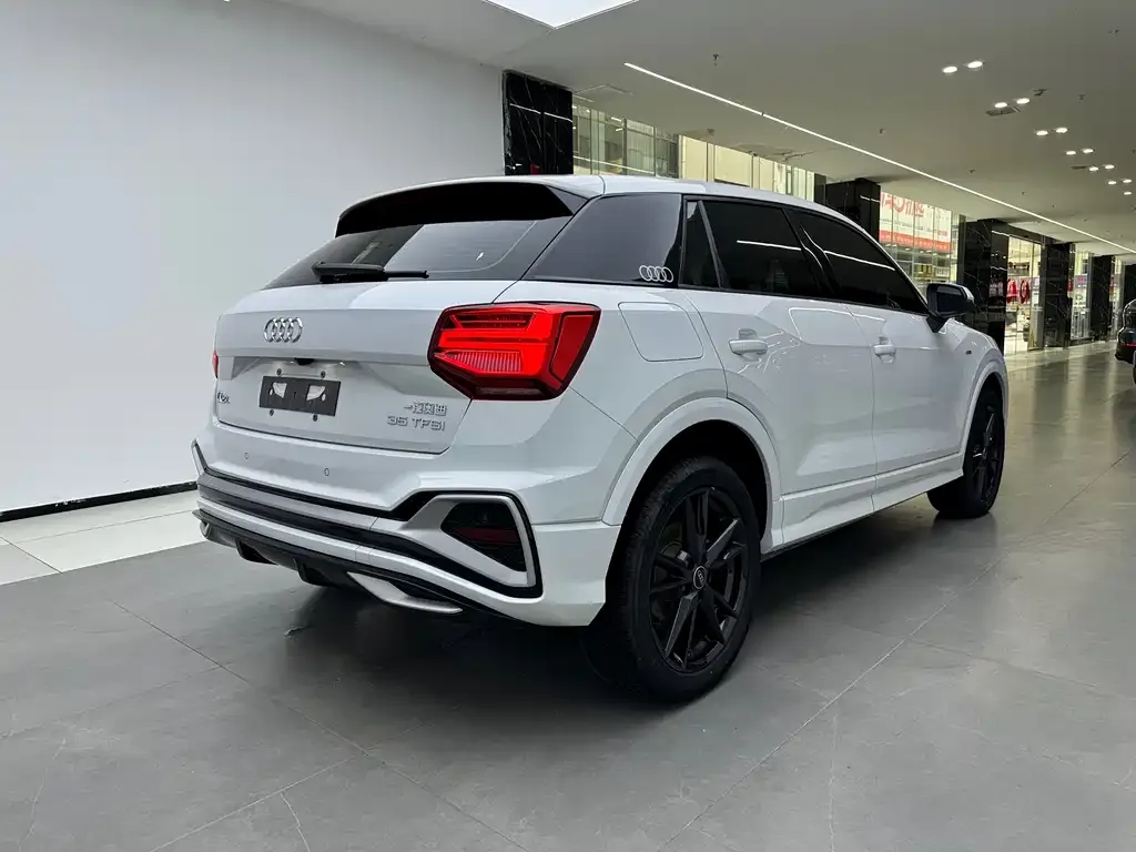 Audi Q2L 2022 из CN, фото 4