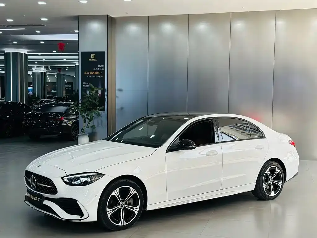 Mercedes-Benz C-Class — фото 1