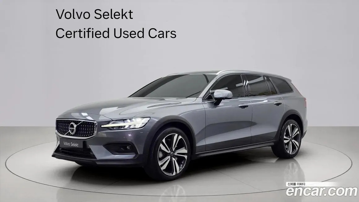 Volvo V60 — фото 1