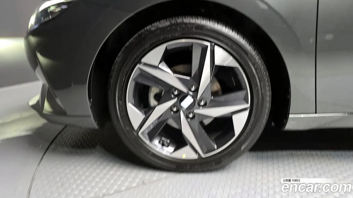 Hyundai AVANTE — фото 3