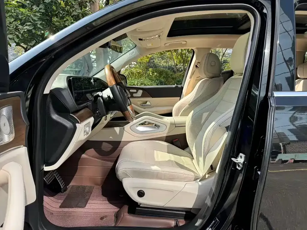 Mercedes-Benz GLS — фото 10