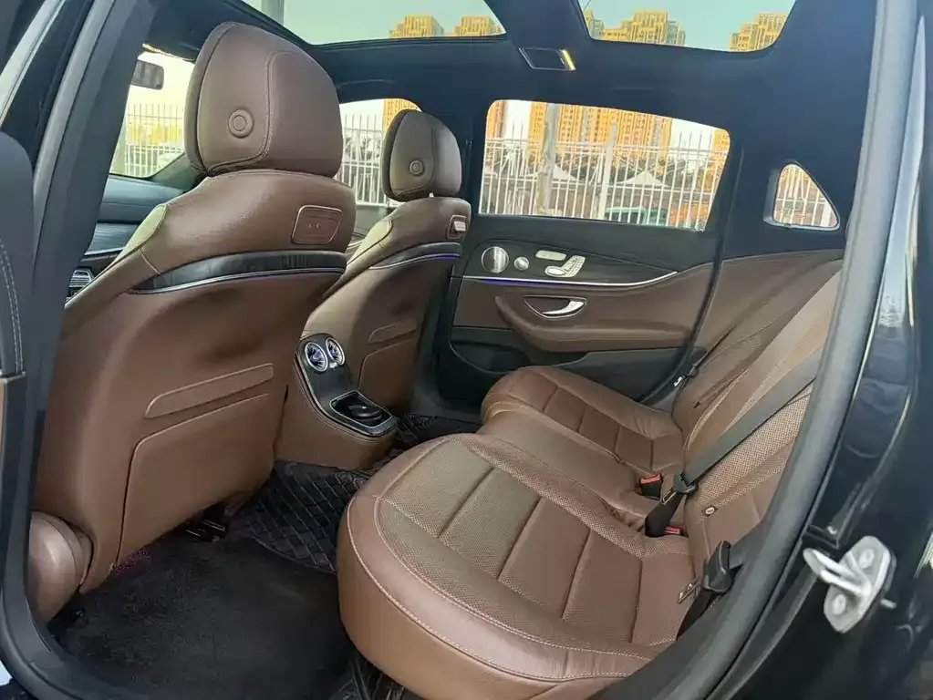 Mercedes-Benz E-Class 2021 из CN, фото 5