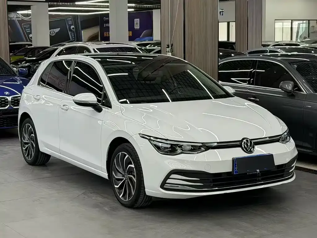 Volkswagen Golf 2023 из CN, фото 5