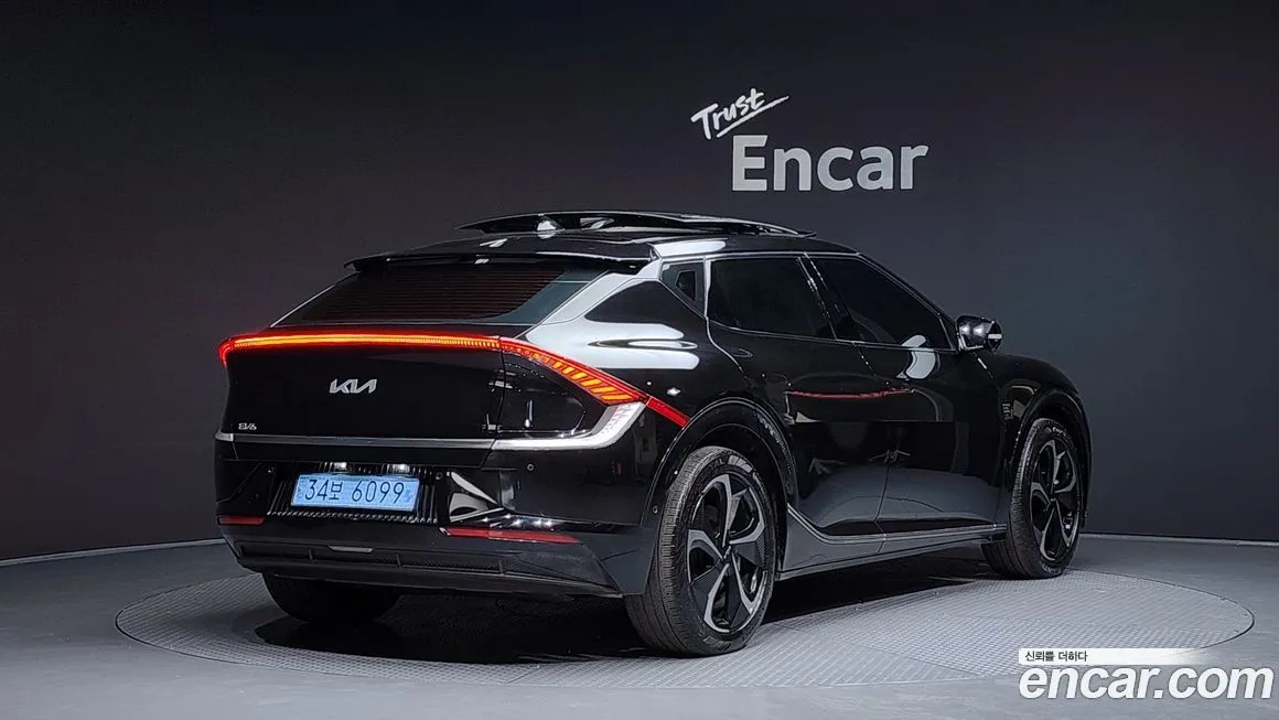 Kia EV6 — фото 8