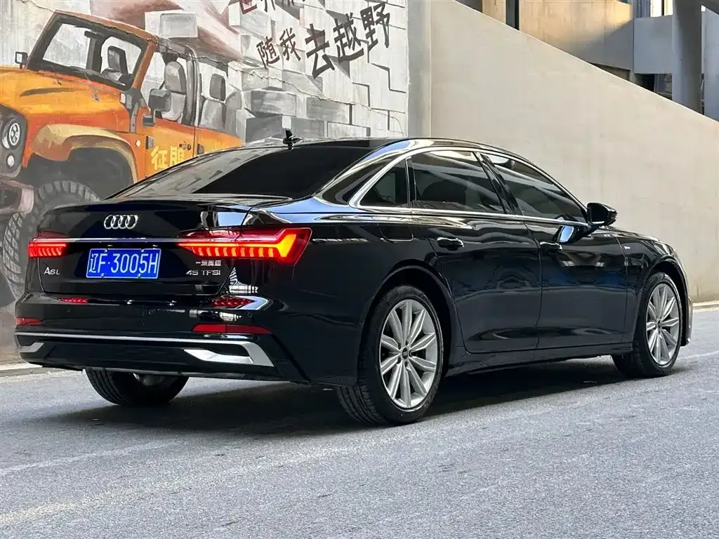 Audi A6L — фото 8