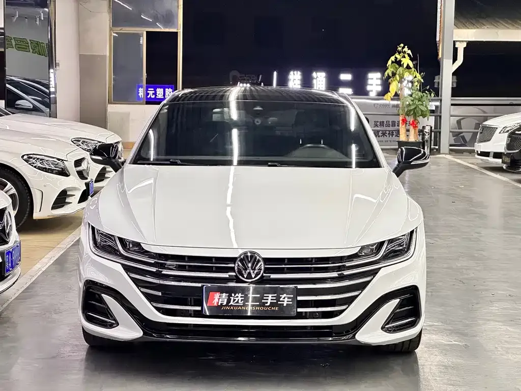 Volkswagen CC 2023 из CN, фото 2