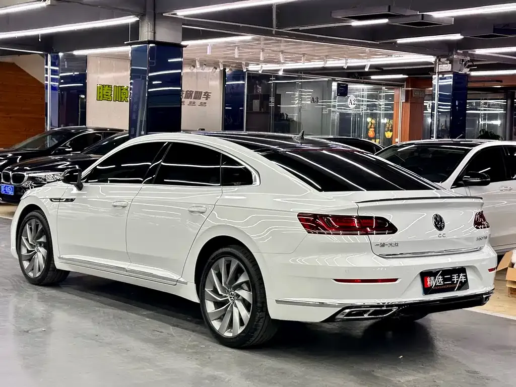 Volkswagen CC 2023 из CN, фото 3