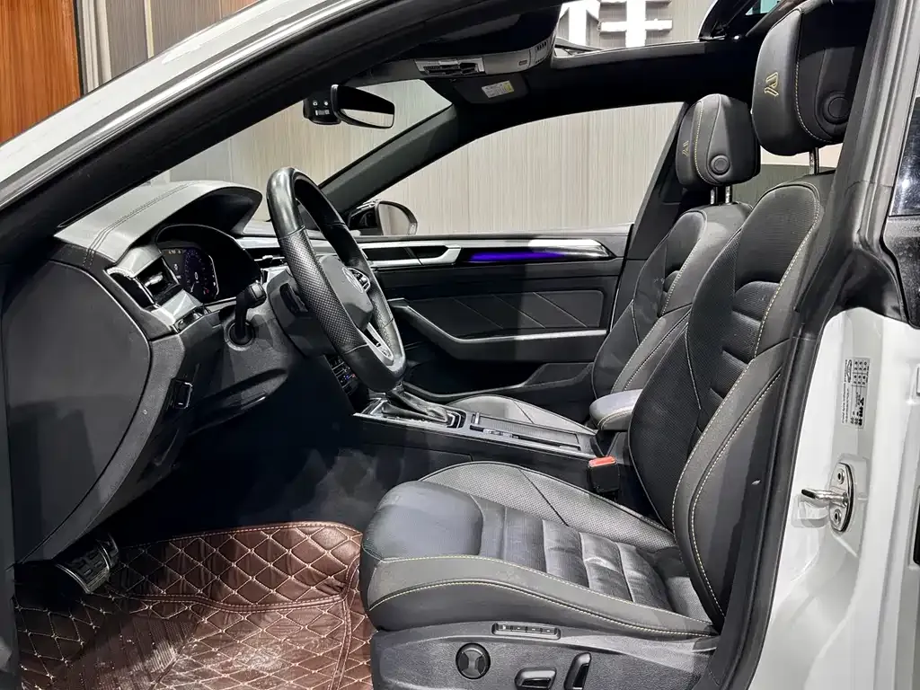 Volkswagen CC 2023 из CN, фото 7