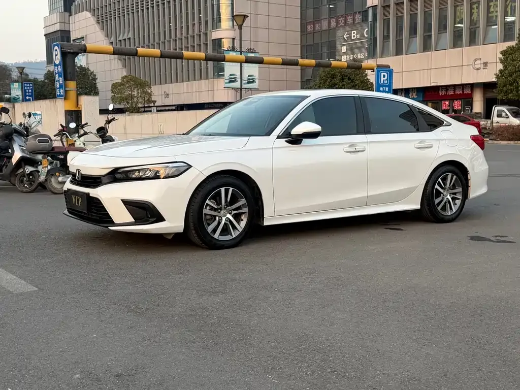 Honda Civic — фото 1