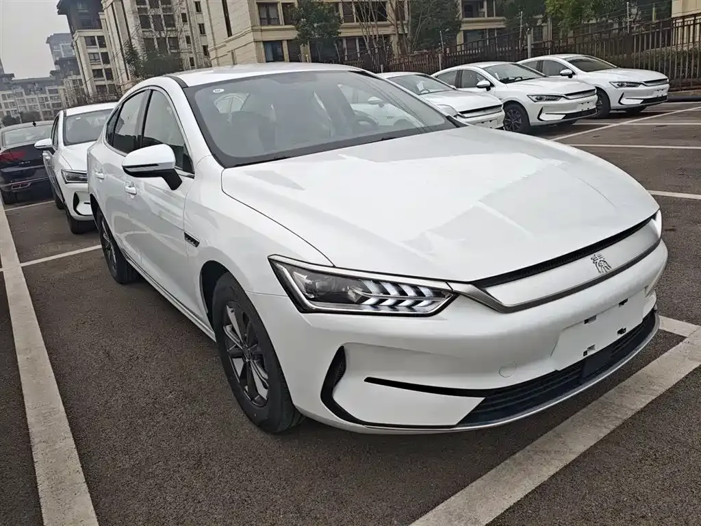 BYD Qin PLUS 2026 из CN, фото 10