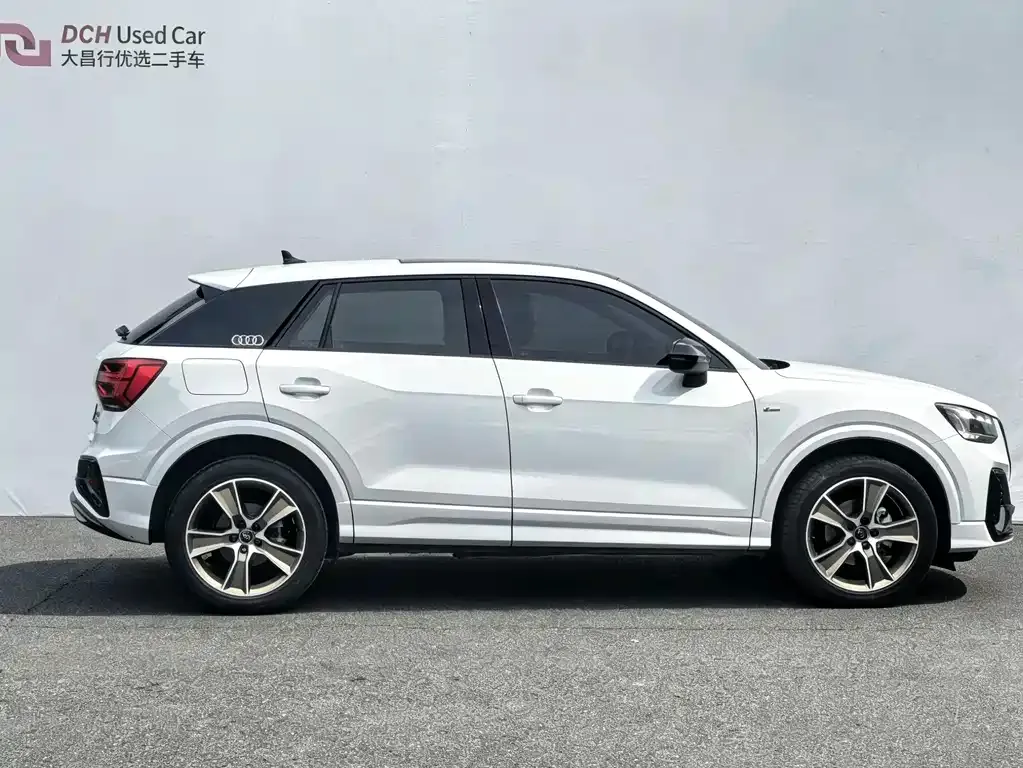 Audi Q2L 2023 из CN, фото 9