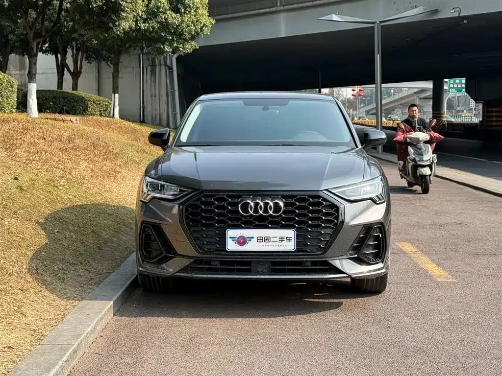 Audi Q3 Sportback 2022 из CN, фото 2