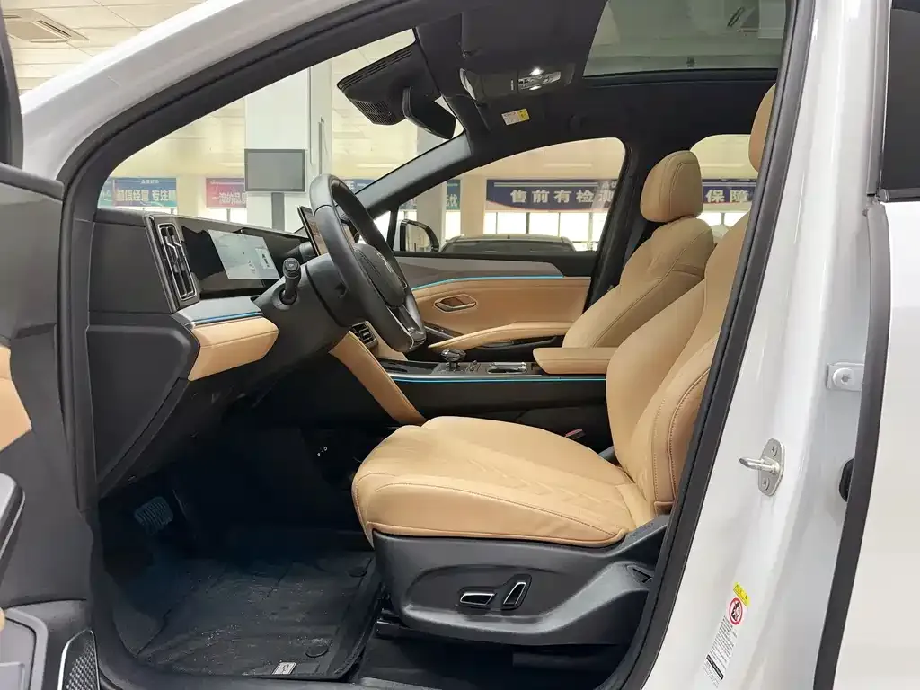 BYD L DM-i 2024 из CN, фото 5