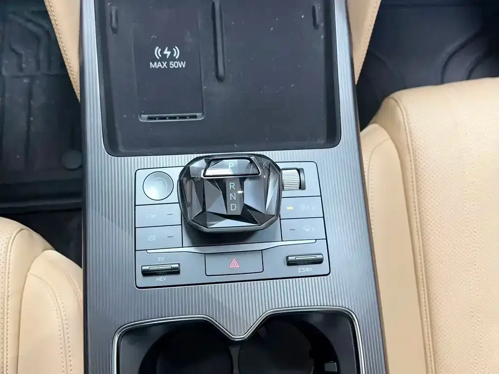 BYD L DM-i 2024 из CN, фото 4
