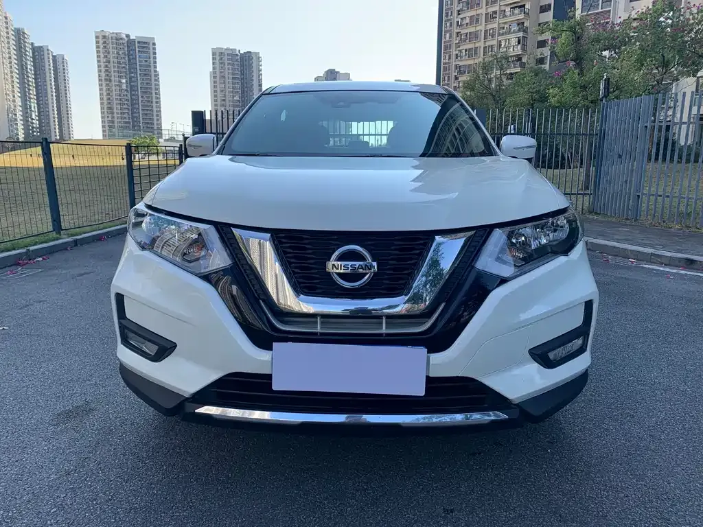 Nissan X-Trail — фото 9