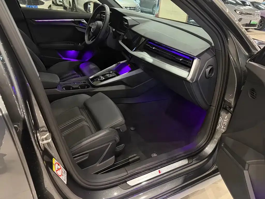 Audi A3 2023 из CN, фото 7