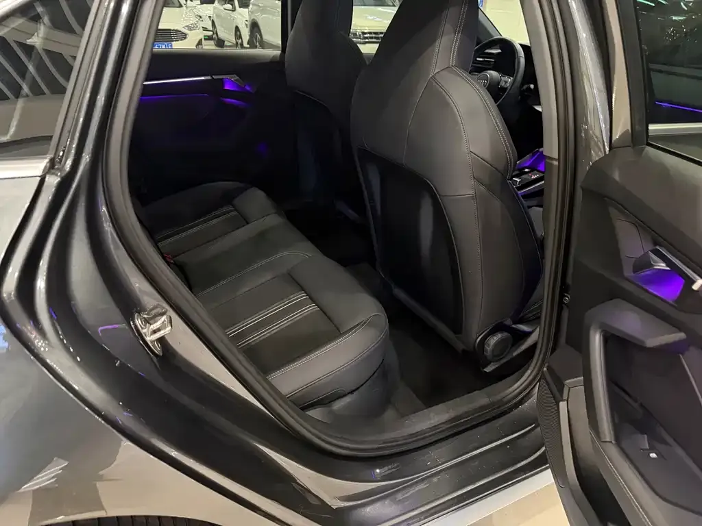 Audi A3 2023 из CN, фото 6