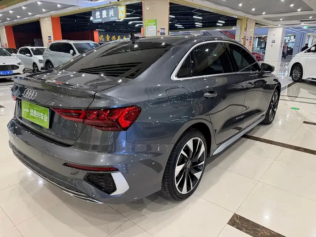 Audi A3 2023 из CN, фото 4