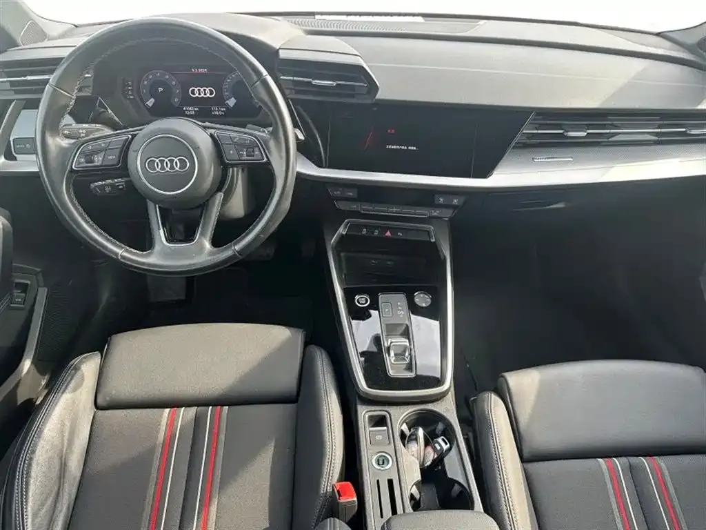 Audi A3 2023 из CN, фото 8
