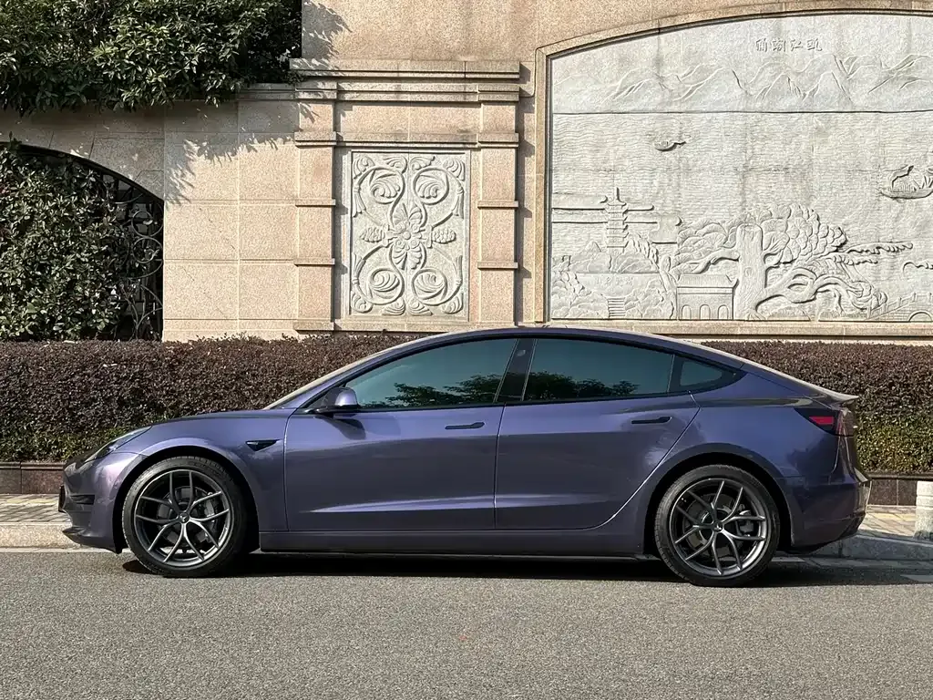 Tesla Model 3 — фото 9
