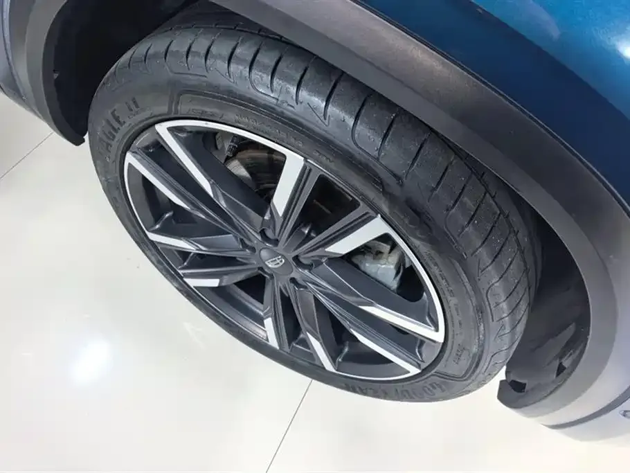 Geely Xingyue L — фото 2