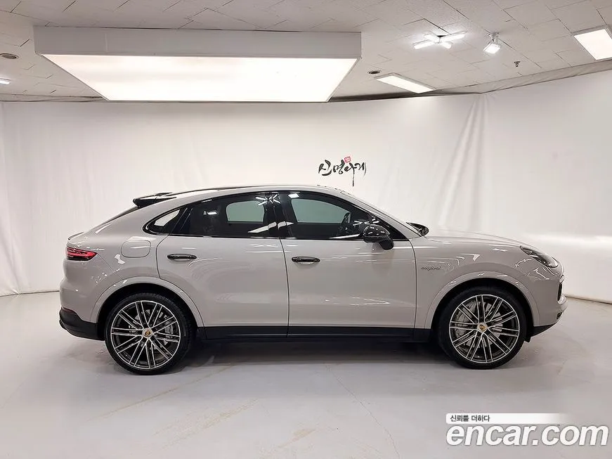 Porsche Cayenne 2021 из KR, фото 2