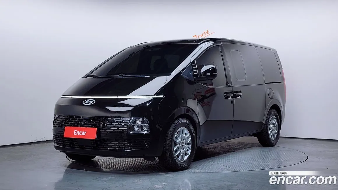 Hyundai Staria