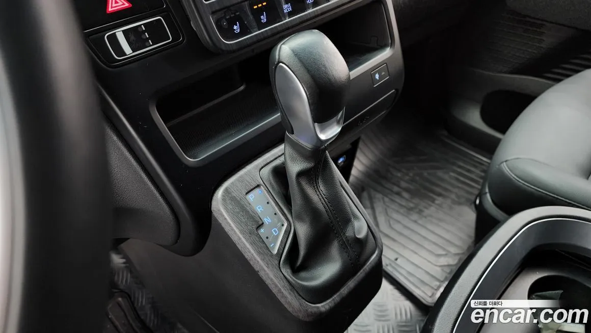 Hyundai Staria 2025 из KR, фото 4